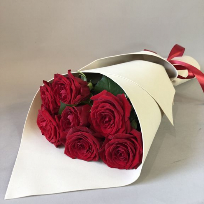 7 красных роз в фоамиране