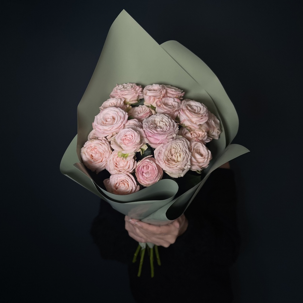 7 кустовых роз Бомбастик (Изображение 1)