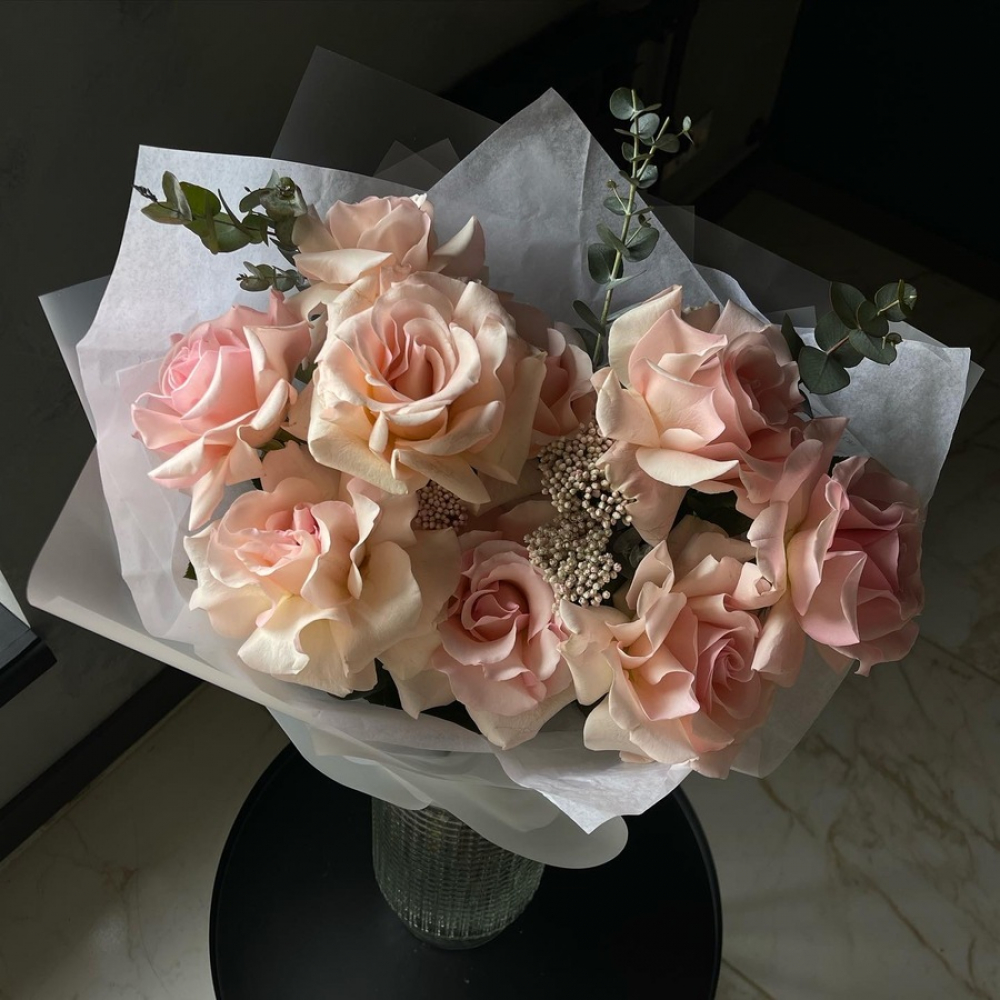 Букет из розовых французских роз (Изображение 1)