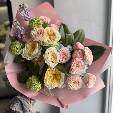 Букет «Butterfly» с пионовидными розами 