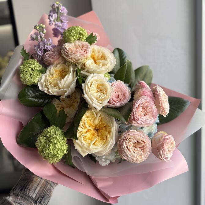 Букет «Butterfly» с пионовидными розами 