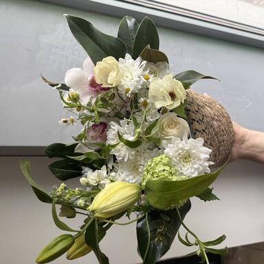 Композиция «Angel» в плетеной корзине 