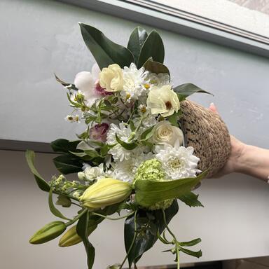 Композиция «Angel» в плетеной корзине 