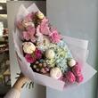 «Пионовый бум» с белыми пионами 