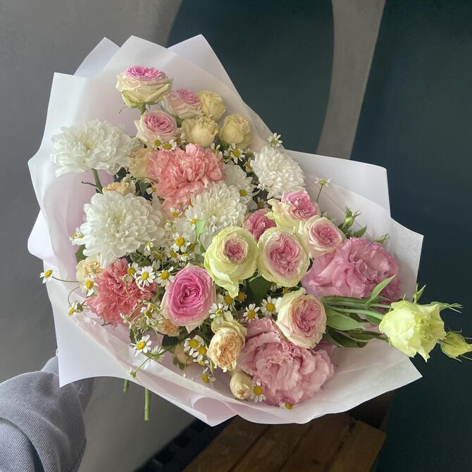 Летний букет «Flora» с ромашками 