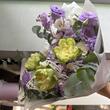Авторский букет “Lily” с розами Veggie