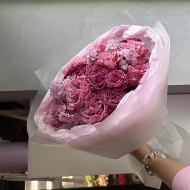 Букет с пионовидными розами «Berry»