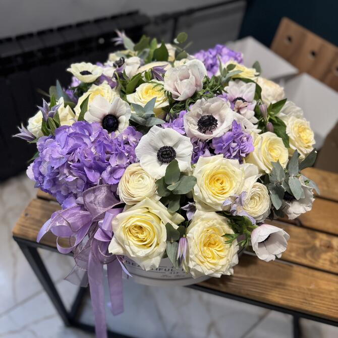 Коробка с цветами “Lavender mood”