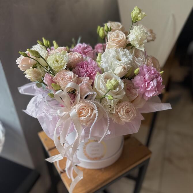 Цветы в коробке "Luisa"