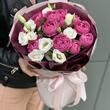  Букет из кустовых пионовидных роз и эустомы S