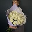 Белые розы "Proud" 25шт LAVENDER