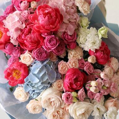 Авторский букет с пионами «Forever»