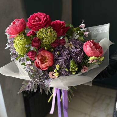 Весенний букет с пионами “Bounty Way”