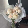 Букет-комплимент из французских роз и диантусов 