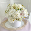 Цветы в коробке «White Blooms»