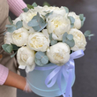 Белые пионы в коробке 15шт