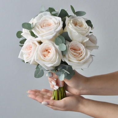 Букет невесты #3 из пионовидных роз White O’hara 
