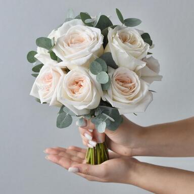 Букет невесты #3 из пионовидных роз White O’hara 