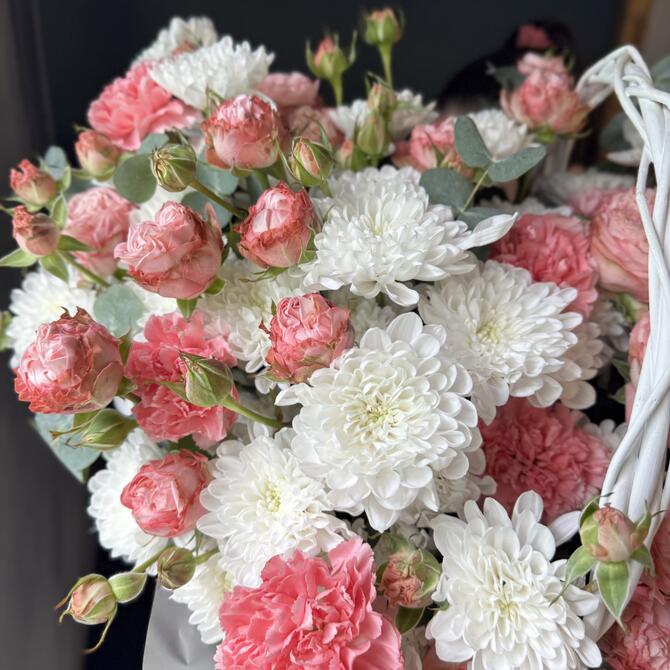 Корзина с цветами «Floraset»