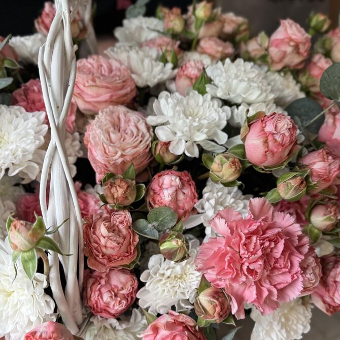 Корзина с цветами «Floraset»
