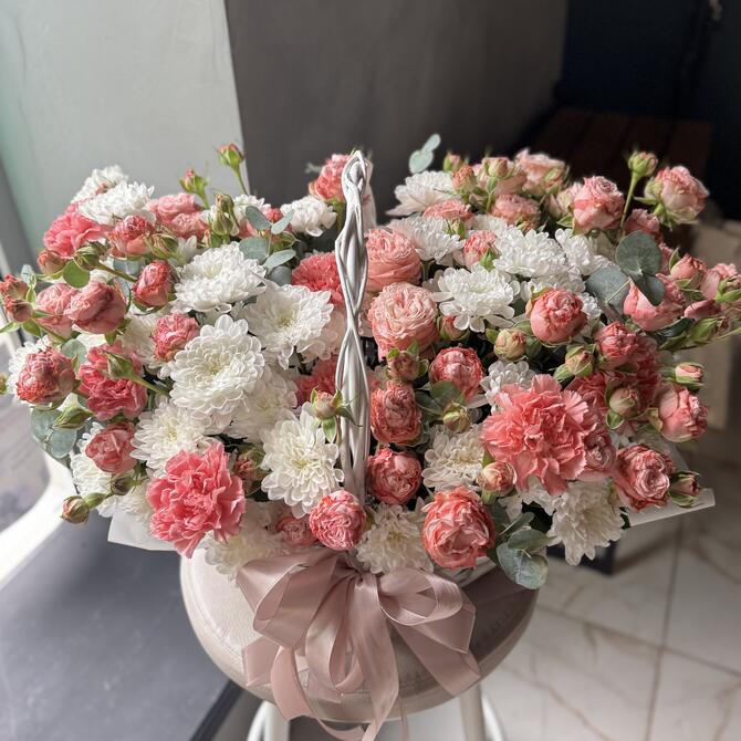 Корзина с цветами «Floraset»