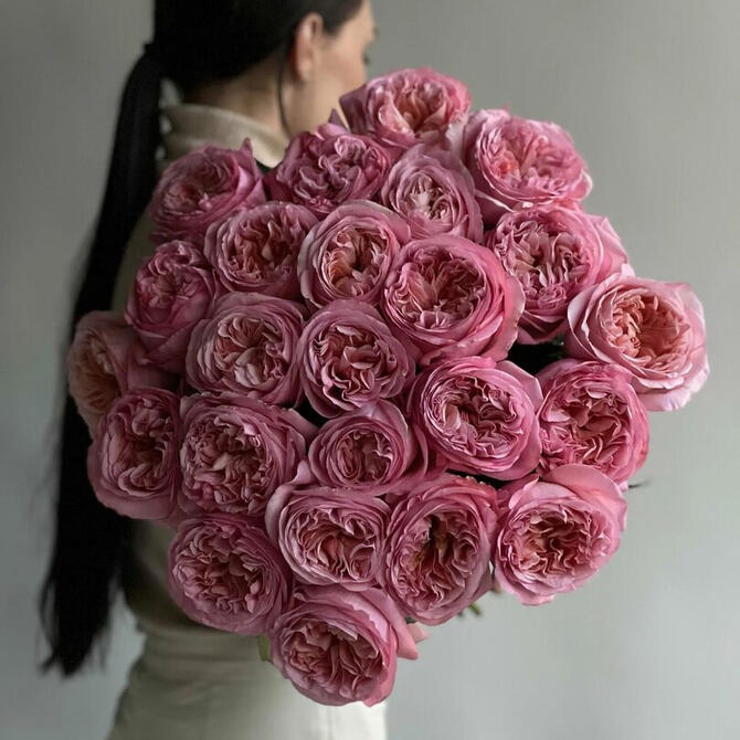 Пионовидные розы Pink Expression 25шт