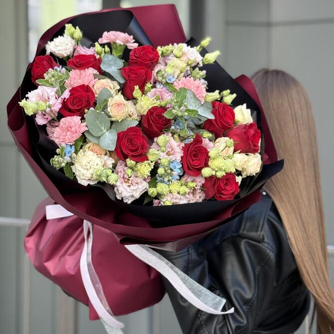 Букет "Garnet Bracelet"