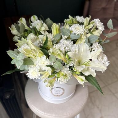 Цветы в коробке «Lily»