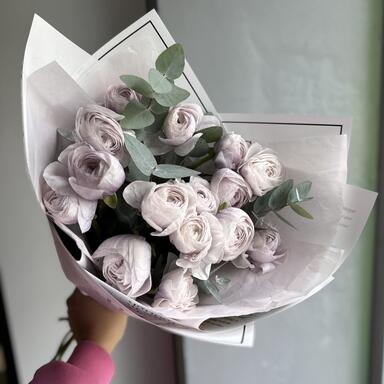 Ранункулюсы Lilac 15шт с эвкалиптом 