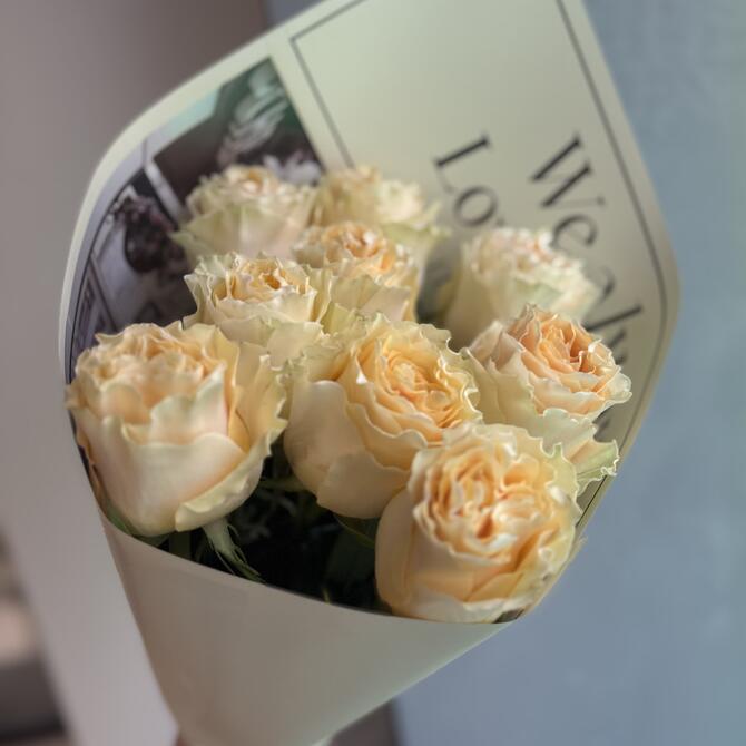 Пионовидные розы Cream Carpi Diem 9шт