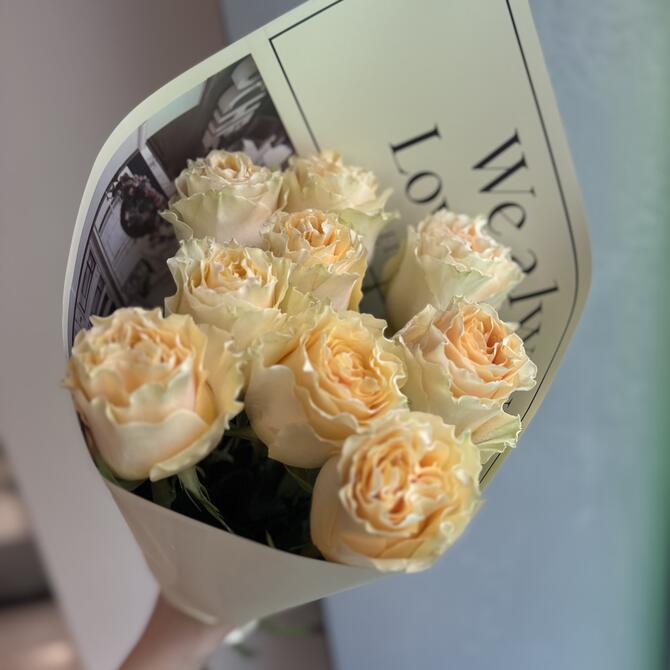 Пионовидные розы Cream Carpi Diem 9шт