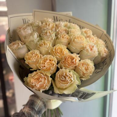 Пионовидные розы Cream Carpi Diem 35шт