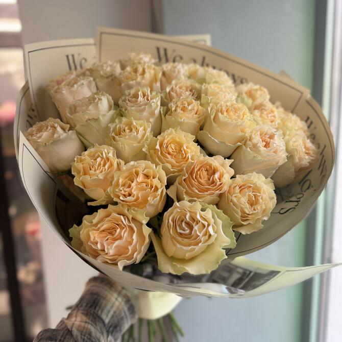 Пионовидные розы Cream Carpi Diem 35шт