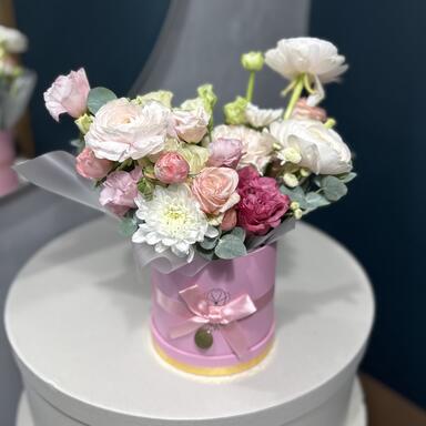 Цветы в коробке «Flora»