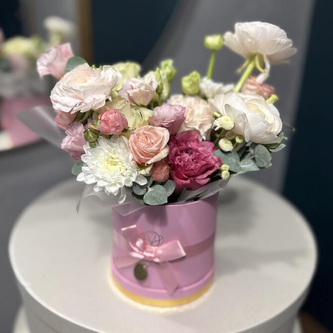 Цветы в коробке «Flora»