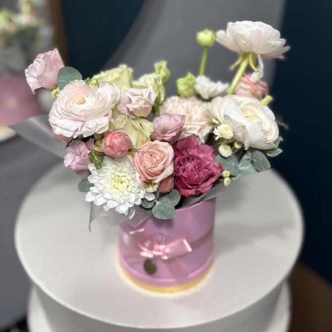 Цветы в коробке «Flora»