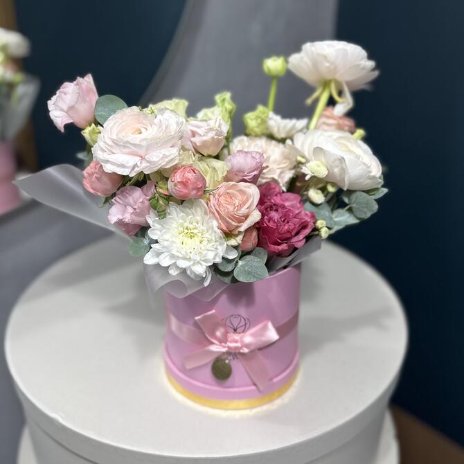 Цветы в коробке «Flora»