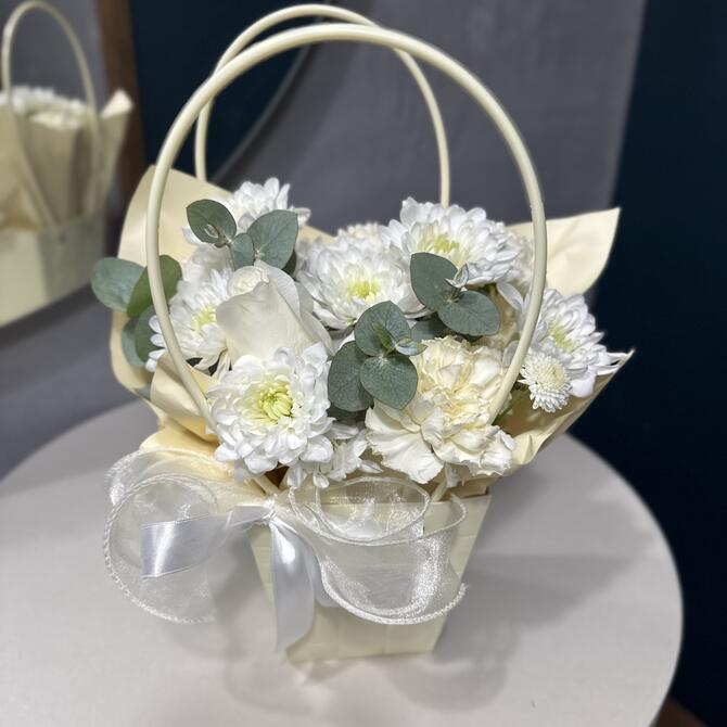 Композиция в сумочке «Сливочный пломбир»