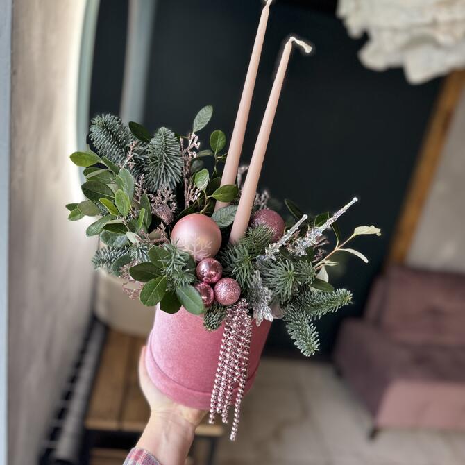 Новогодняя композиция «Rose Snow Magic»