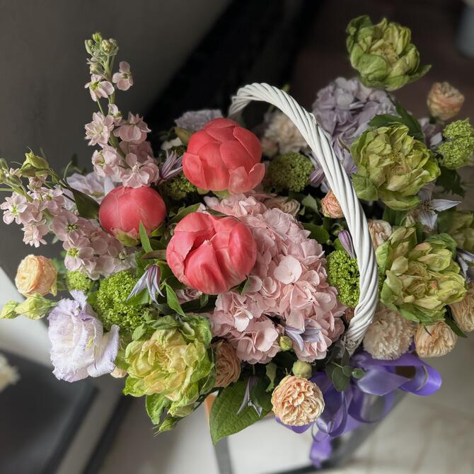 Корзина с цветами "Sicily"