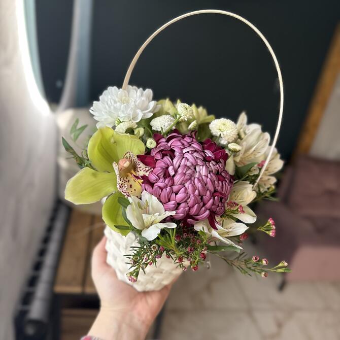 Корзинка с цветами «Grace»
