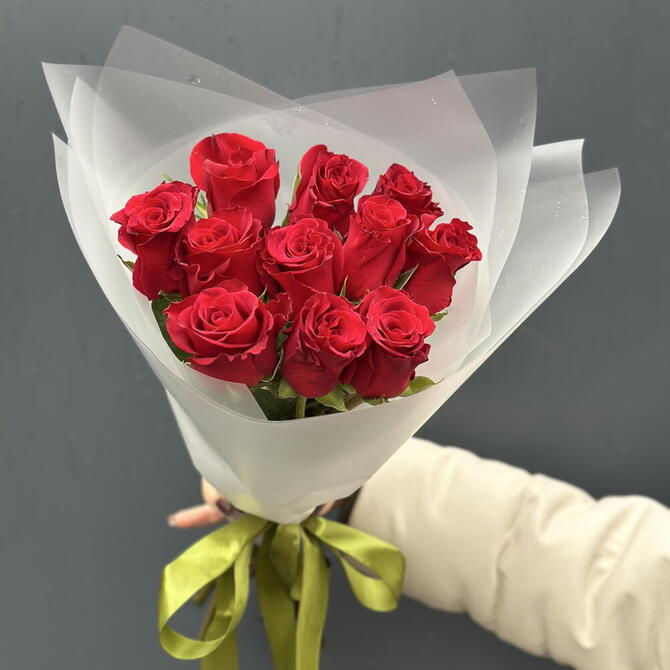 Красные розы 11 шт (40 см)