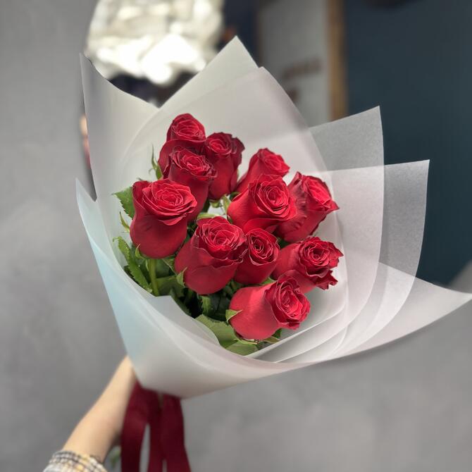 Красные розы 11 шт (40 см)