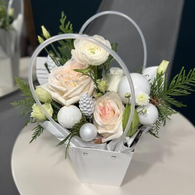 Новогодняя композиция в сумочке 