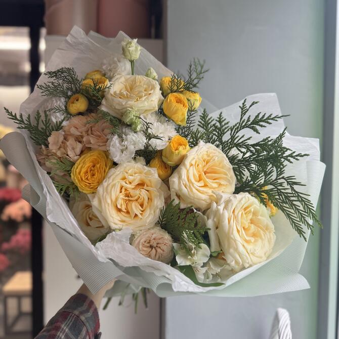 Букет «Лимонный пирог» с туей 