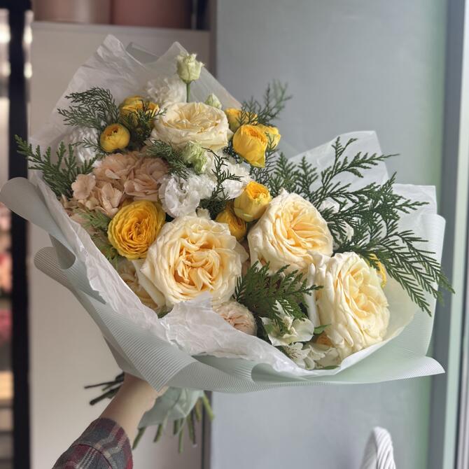 Букет «Лимонный пирог» с туей 