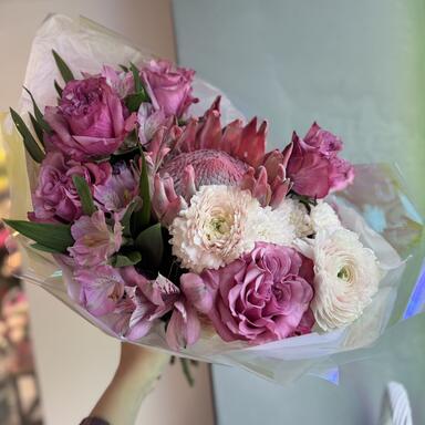 Нежный букет с протеей 