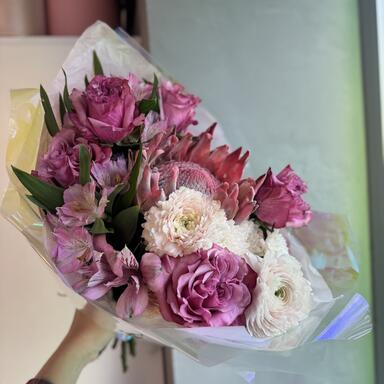 Нежный букет с протеей 