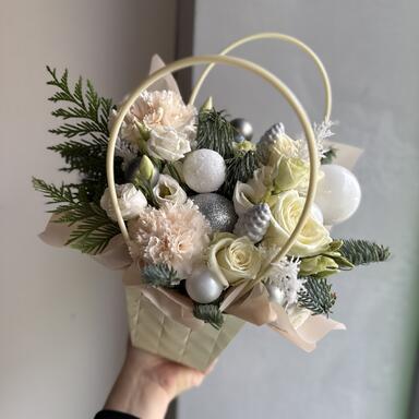 Нежная композиция в сумочке 