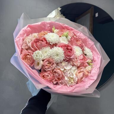 Букет Джулия с пионовидными розами 